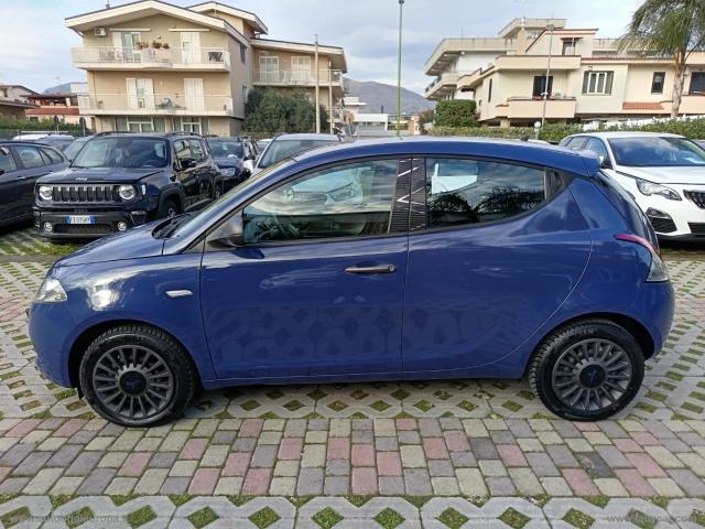 Auto - Lancia ypsilon 1.2 69 cv 5p. unyca