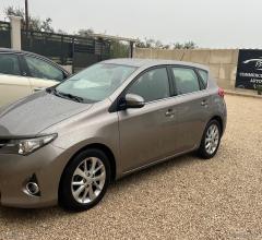 Auto - Toyota auris 1.4 d-4d lounge