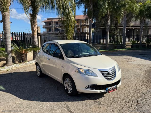 Auto - Lancia ypsilon 1.3 mjt 95 cv 5p. s&s platinum