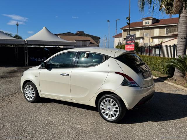 Auto - Lancia ypsilon 1.3 mjt 95 cv 5p. s&s platinum