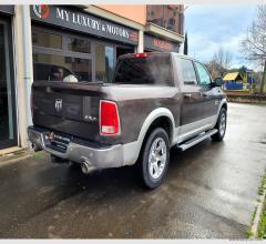 Auto - Ram 1500 laramie