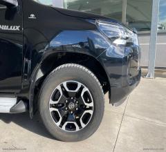 Auto - Toyota hilux 2.4 d-4d a/t 4wd 4p. dc lounge