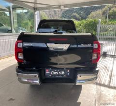 Auto - Toyota hilux 2.4 d-4d a/t 4wd 4p. dc lounge