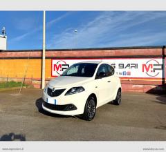 Lancia ypsilon gold hybrid 1.0 70cv