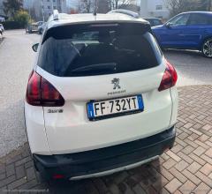 Auto - Peugeot 2008 bluehdi 120 s&s allure