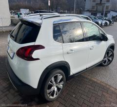 Auto - Peugeot 2008 bluehdi 120 s&s allure