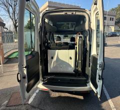 Auto - Fiat doblÃ² 1.6 mjt 120 cv lounge - pedana disabili