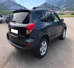 Auto - Toyota rav4 2.2 d-4d 177 cv