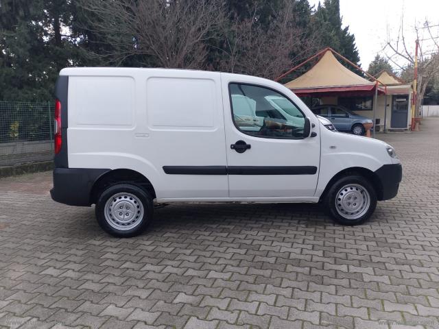 Auto - Fiat doblÃ² 1.3 mjt 16v active