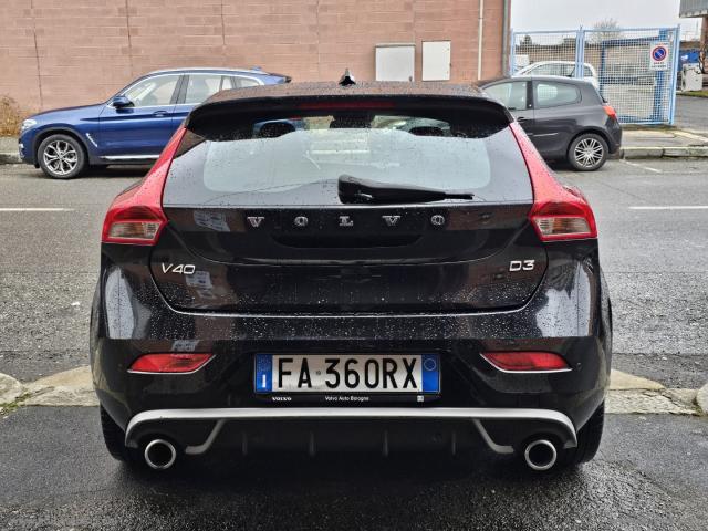 Auto - Volvo v40 d3 geartronic r-design