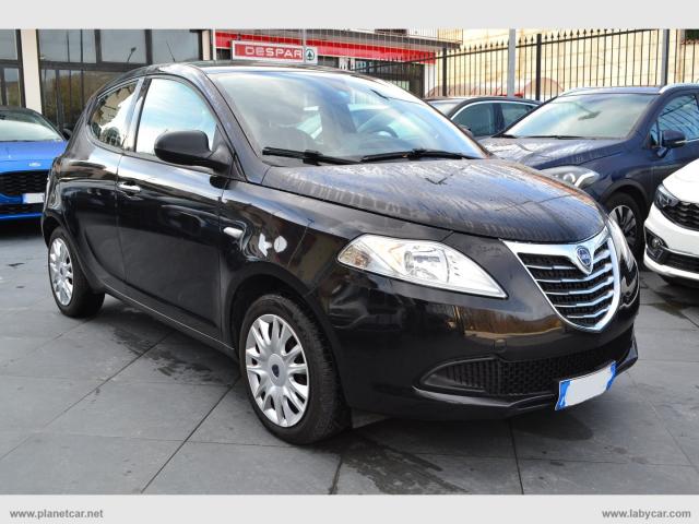 Auto - Lancia ypsilon 1.2 69 cv 5p. s&s gold