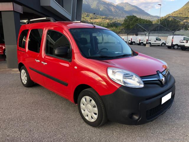 Auto - Renault kangoo 1.2 tce 115 cv 5p.