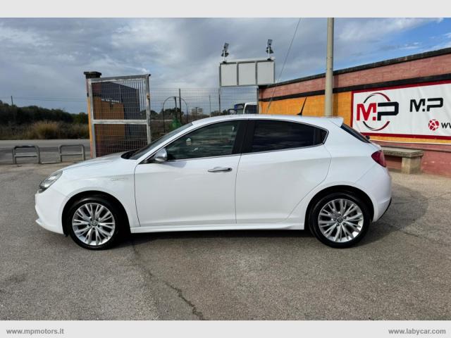 Auto - Alfa romeo giulietta distinctive 1.6 mj 120cv