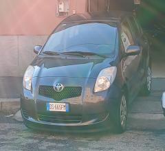 Auto - Toyota yaris 1.0 5p. sol