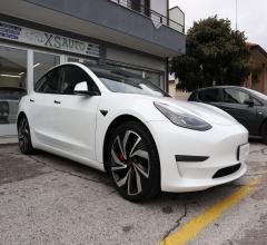 Auto - Tesla model 3 performance dual motor awd