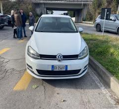 Auto - Volkswagen golf 1.6 tdi 3p. highline bmt