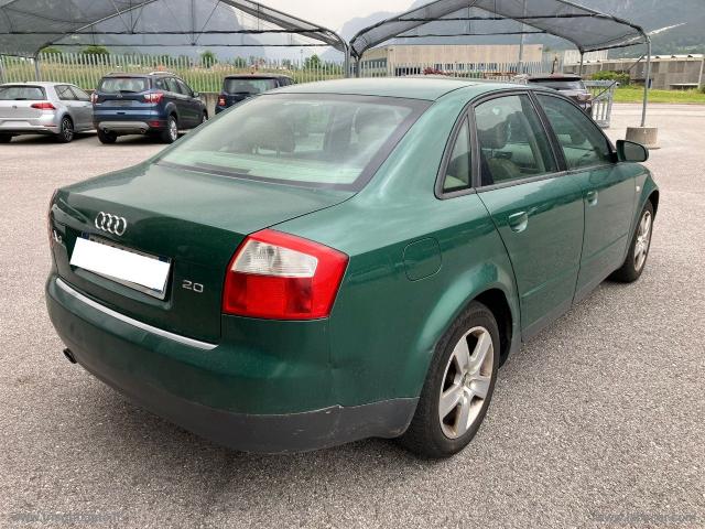 Auto - Audi a4 2.0 20v