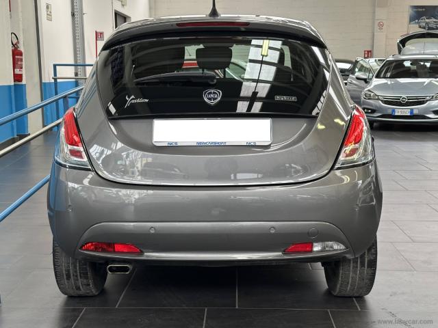 Auto - Lancia ypsilon 1.0 firefly 5p.s&s hybryd gold