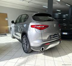 Auto - Alfa romeo stelvio 2.2 t.diesel 180cv at8 q4 bus.