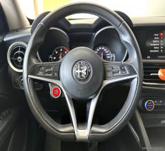 Auto - Alfa romeo stelvio 2.2 t.diesel 180cv at8 q4 bus.