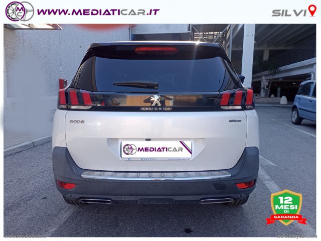 Auto - Peugeot 5008 bluehdi 120 s&s eat6 gt line