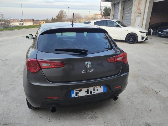 Auto - Alfa romeo giulietta 2.0 jtdm-2 140 cv distinctive