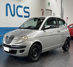 Lancia ypsilon 1.2 argento