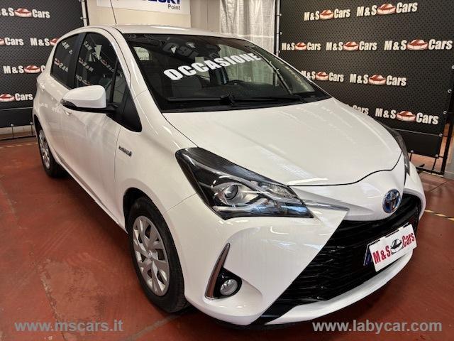 Auto - Toyota yaris 1.5 hybrid 5p. business