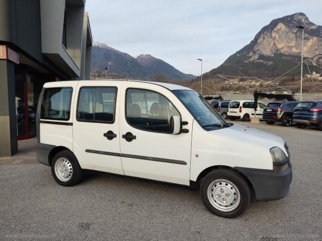 Auto - Fiat doblÃ² 1.9 jtd elx autocarro 5 posti