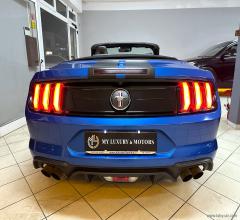 Auto - Ford mustang convertible 2.3 ecoboost