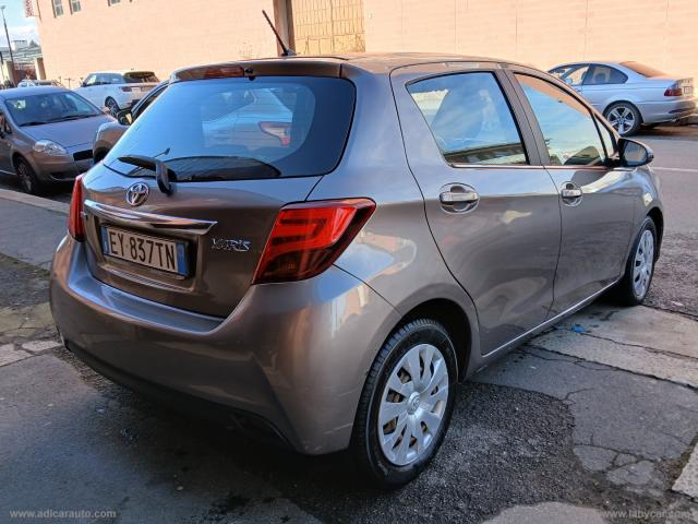 Auto - Toyota yaris 1.0 5p.