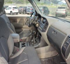 Auto - Mitsubishi pajero 3.2 16v di-d 5p. glx