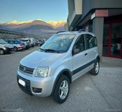 Auto - Fiat panda 1.2 4x4 climbing