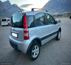 Auto - Fiat panda 1.2 4x4 climbing