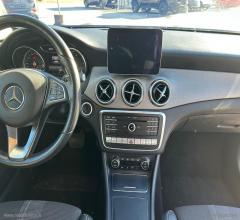 Auto - Mercedes-benz gla 220 d 4matic 170cv