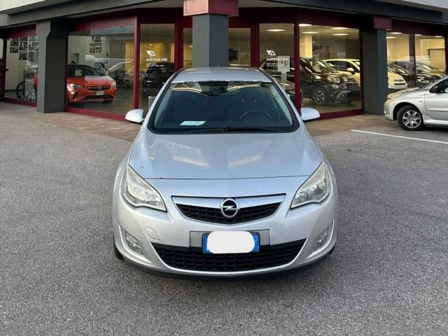 Opel astra sport tourer 1.7 cdti 110 cv