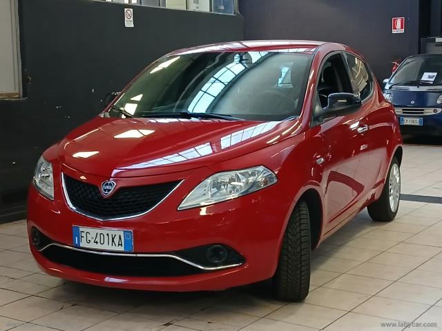 Auto - Lancia ypsilon 1.2 69 cv 5p.