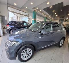 Auto - Volkswagen tiguan 2.0 tdi 150cv scr dsg life