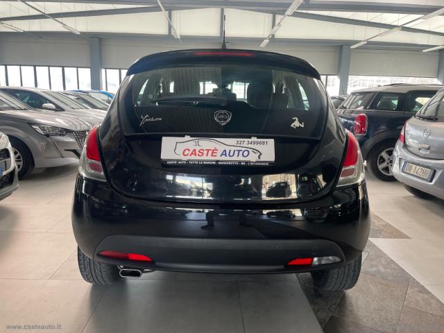 Auto - Lancia ypsilon 1.2 69 cv 5p. gold