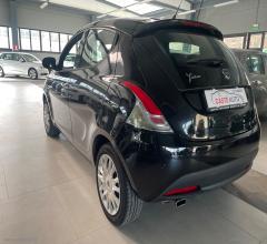 Auto - Lancia ypsilon 1.2 69 cv 5p. gold