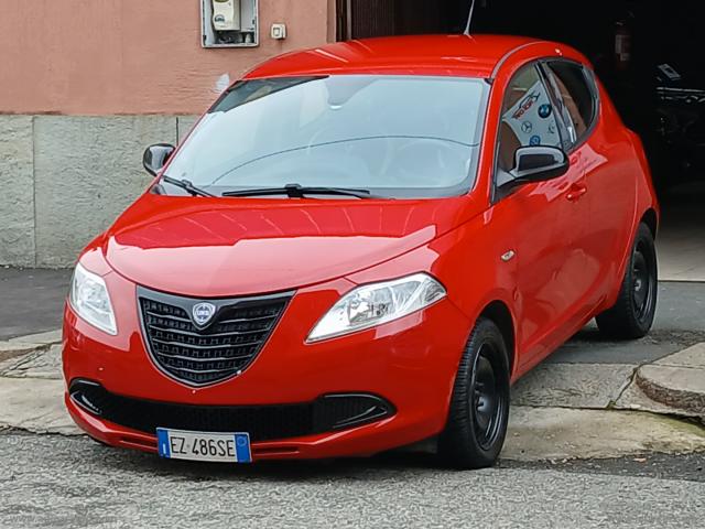 Auto - Lancia ypsilon 1.2 69 cv 5p.