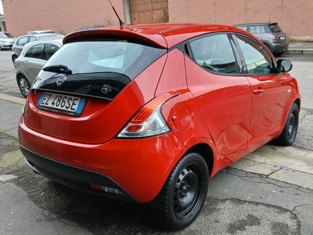 Auto - Lancia ypsilon 1.2 69 cv 5p.