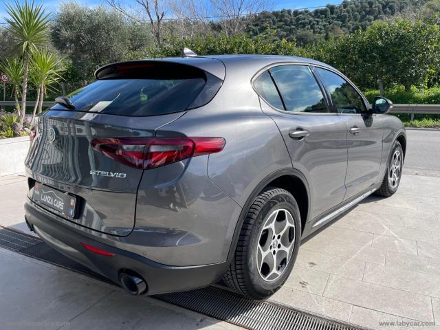 Auto - Alfa romeo stelvio 2.2 t.diesel 160cv at8 rwd bus.