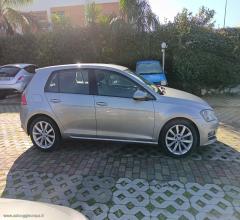 Auto - Volkswagen golf 1.6 tdi dsg 5p. highline bmt