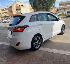 Auto - Hyundai i30 wagon 1.6 crdi comfort