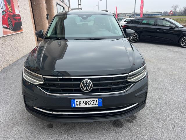 Auto - Volkswagen tiguan 1.5 tsi act life