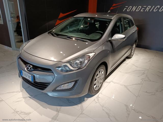 Auto - Hyundai i30 1.6 crdi 5p. classic