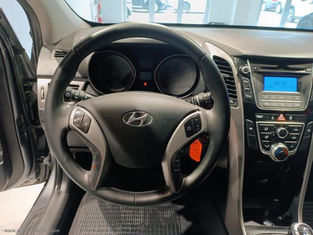 Auto - Hyundai i30 1.6 crdi 5p. classic