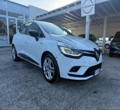 Auto - Renault clio dci 8v 75cv 5p. moschino zen