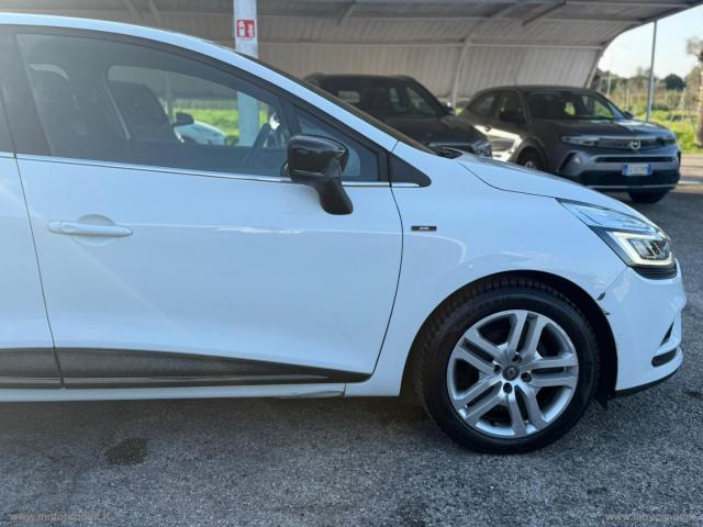 Auto - Renault clio dci 8v 75cv 5p. moschino zen